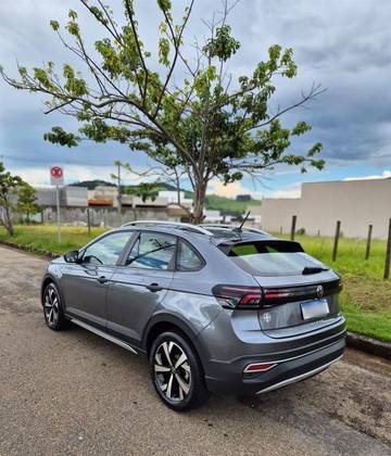 VOLKSWAGEN NIVUS 1.0 200 TSI TOTAL FLEX HIGHLINE AUTOMÁTICO